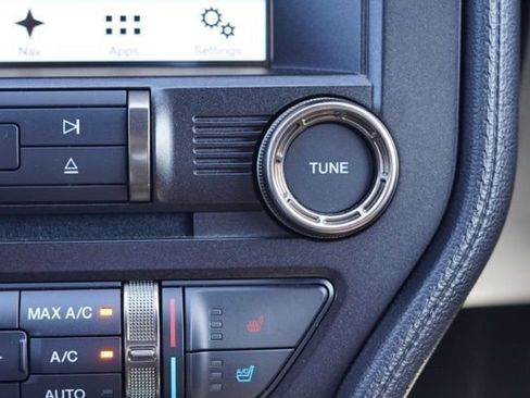 Used 2016 Ford Mustang Shelby GT350 w/ Technology Package image 31