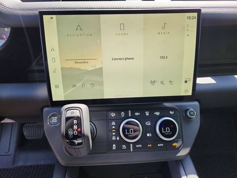 Used 2026 Land Rover Defender 110 S AWD/4WD image 15