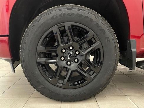 Used 2023 Chevrolet Silverado 1500 RST w/ Z71 Off-Road Package AWD/4WD image 8