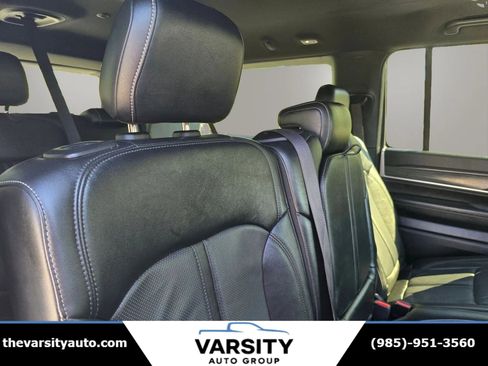 Used 2023 Jeep Wagoneer L Series II image 17