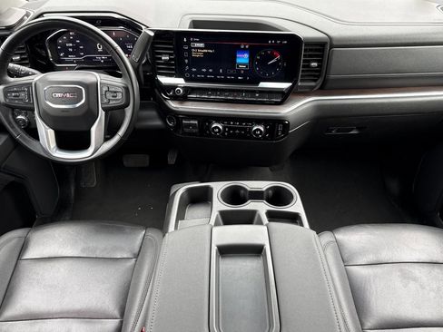 Used 2025 GMC Sierra 1500 SLT image 17