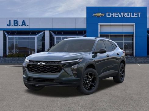 New 2026 Chevrolet Trax LT w/ Driver Confidence Package FWD image 6