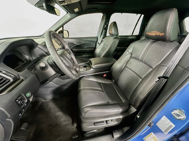 Certified 2025 Honda Passport TrailSport image 30