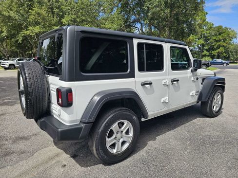 Used 2018 Jeep Wrangler Unlimited Sport S AWD/4WD image 3
