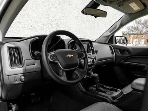 Used 2021 Chevrolet Colorado W/T w/ WT Convenience Package image 2