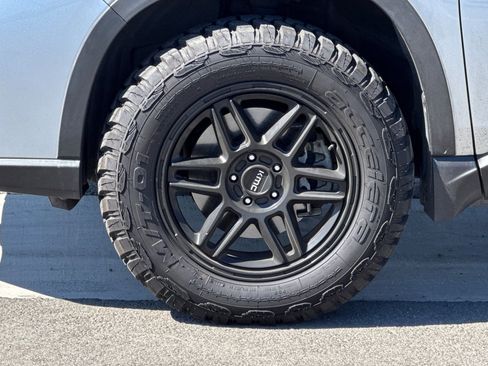 Used 2019 Subaru Ascent Premium w/ Popular Package #3 image 33