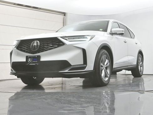 Used 2025 Acura MDX SH-AWD image 32