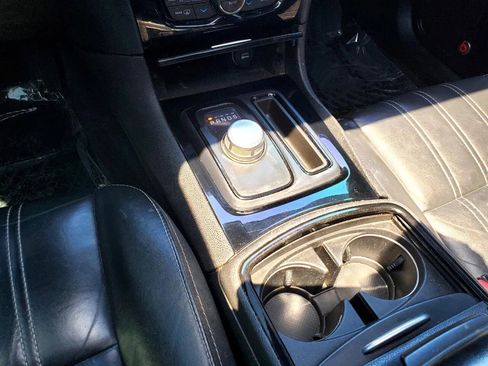 Used 2018 Chrysler 300 S w/ 300S Premium Group image 17