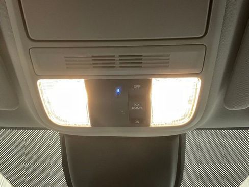 Used 2022 Honda Odyssey EX image 25