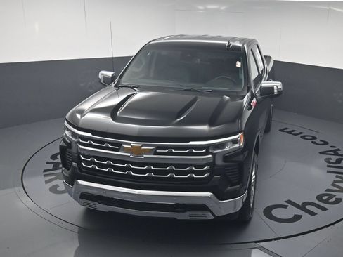 Used 2024 Chevrolet Silverado 1500 LTZ w/ Z71 Off-Road Package AWD/4WD image 30