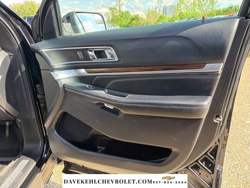 Used 2016 Ford Explorer Limited w/ Equipment Group 301A AWD/4WD image 21