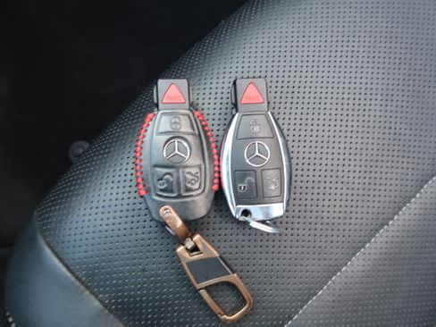 Used 2013 Mercedes-Benz E 550 Coupe w/ Premium 2 Pkg image 30