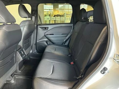 Used 2026 Subaru Forester Premium AWD/4WD image 24