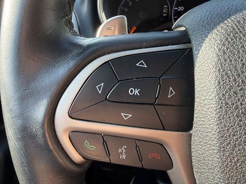 Used 2014 Jeep Grand Cherokee Laredo AWD/4WD image 19