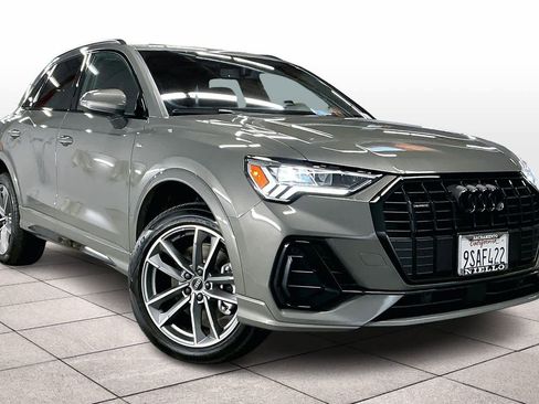 Used 2025 Audi Q3 2.0T Premium w/ Convenience Package image 2