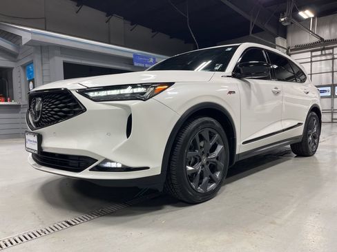 Used 2023 Acura MDX A-Spec AWD/4WD image 2