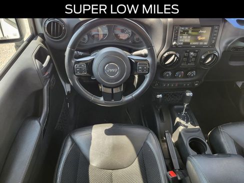 Used 2017 Jeep Wrangler Unlimited Sahara AWD/4WD image 7