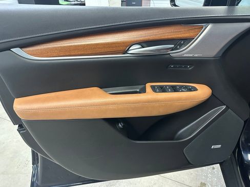 Certified 2022 Cadillac XT5 Premium Luxury w/ LPO, Floor Liner Package image 2