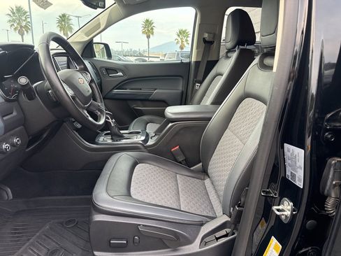 Used 2022 Chevrolet Colorado Z71 w/ Trail Boss Package image 16