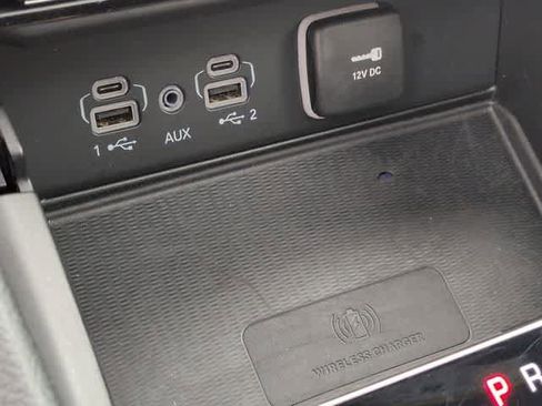 Used 2024 Jeep Grand Cherokee Limited w/ Luxury Tech Group II AWD/4WD image 31