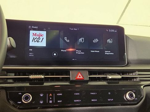 Certified 2026 Kia Sportage LX FWD image 16