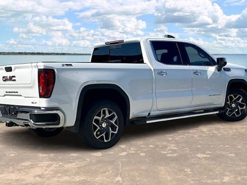 Used 2023 GMC Sierra 1500 SLT w/ SLT Premium Package image 6