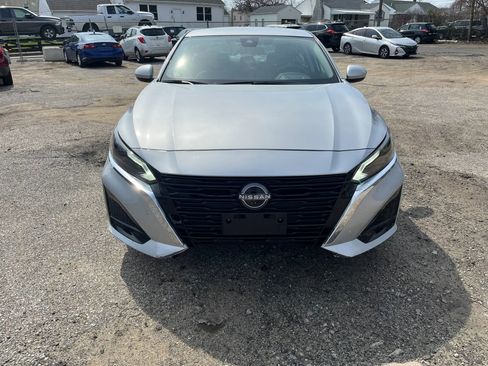 Used 2023 Nissan Altima 2.5 S image 2