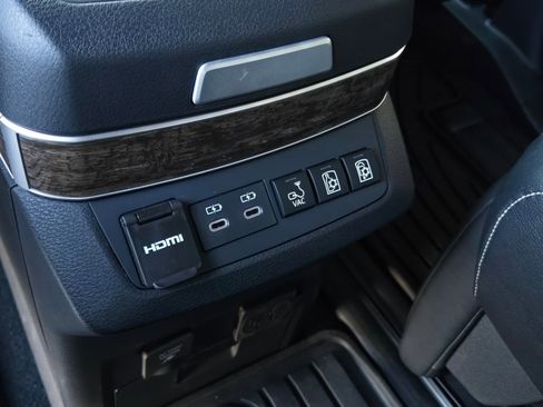 Certified 2026 Toyota Sienna Platinum AWD/4WD image 13