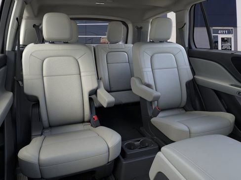 New 2026 Lincoln Aviator Reserve image 11