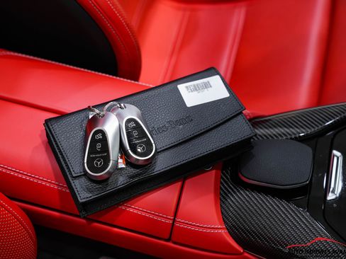 Used 2022 Mercedes-Benz SL 55 AMG 4MATIC w/ Driver Assistance Package image 88