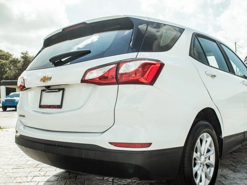 Used 2020 Chevrolet Equinox LS FWD image 16