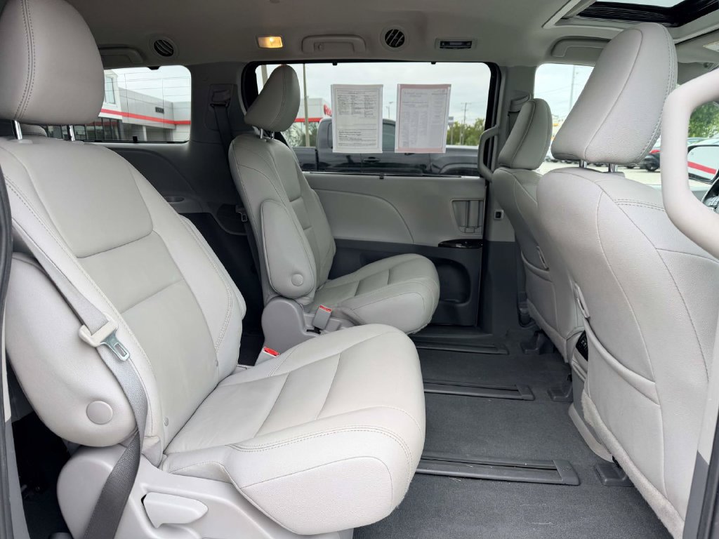 Certified 2020 Toyota Sienna XLE w/ XLE Navigation Package AWD/4WD image 14