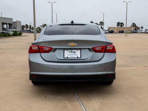 Used 2023 Chevrolet Malibu LS FWD image 2
