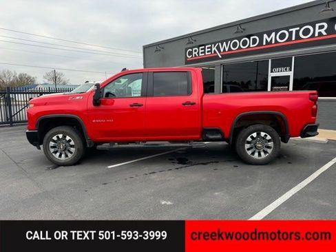 Used 2025 Chevrolet Silverado 2500 Custom w/ Custom Value Package image 17