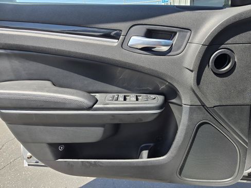 Used 2023 Chrysler 300 Touring RWD image 19