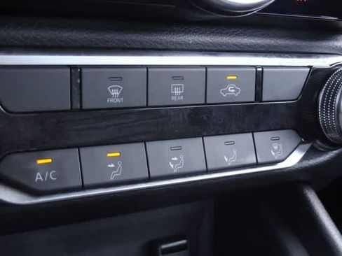Used 2025 Nissan Sentra SV FWD image 27