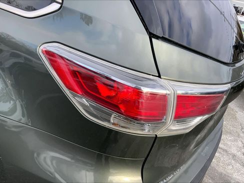 Used 2015 Toyota Highlander XLE image 27