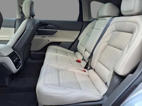 New 2025 Lincoln Nautilus Reserve w/ Jet Appearance Package image 6