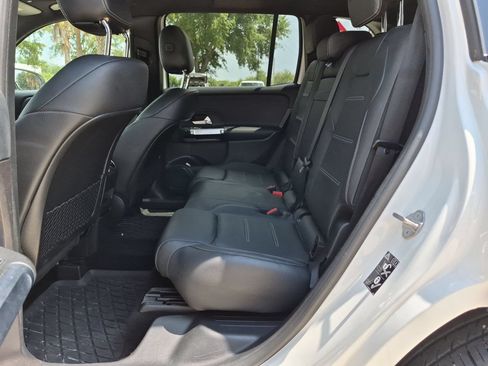 Used 2020 Mercedes-Benz GLB 250 4MATIC image 21