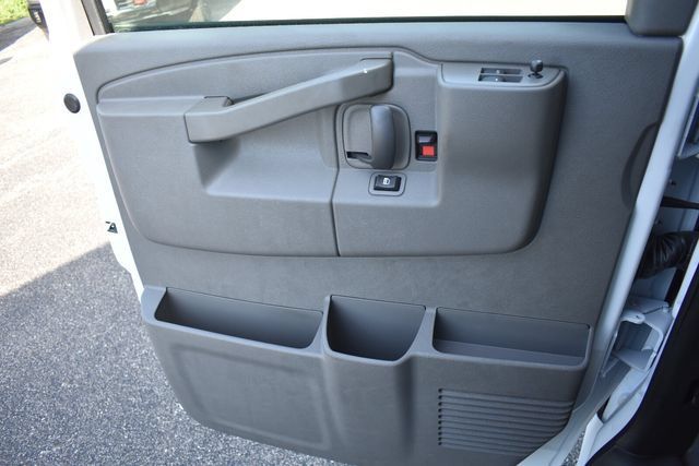 New 2026 Chevrolet Express 2500 w/ Driver Convenience Package RWD image 28