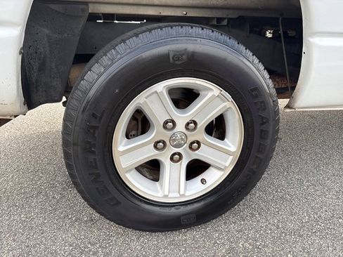 Used 2008 Dodge Ram 1500 Truck SLT image 10