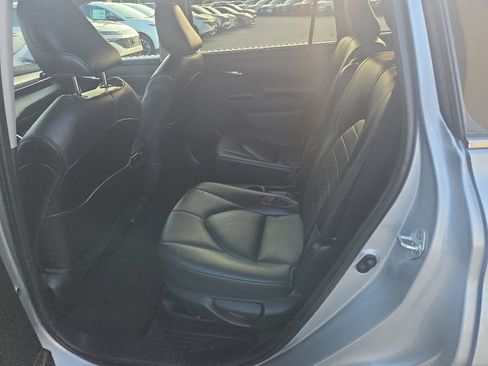Used 2021 Toyota Highlander XLE FWD image 10