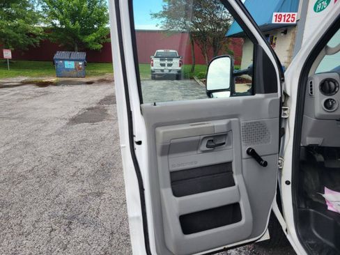 Used 2013 Ford E-150 and Econoline 150 w/ Insulation Pkg RWD image 21