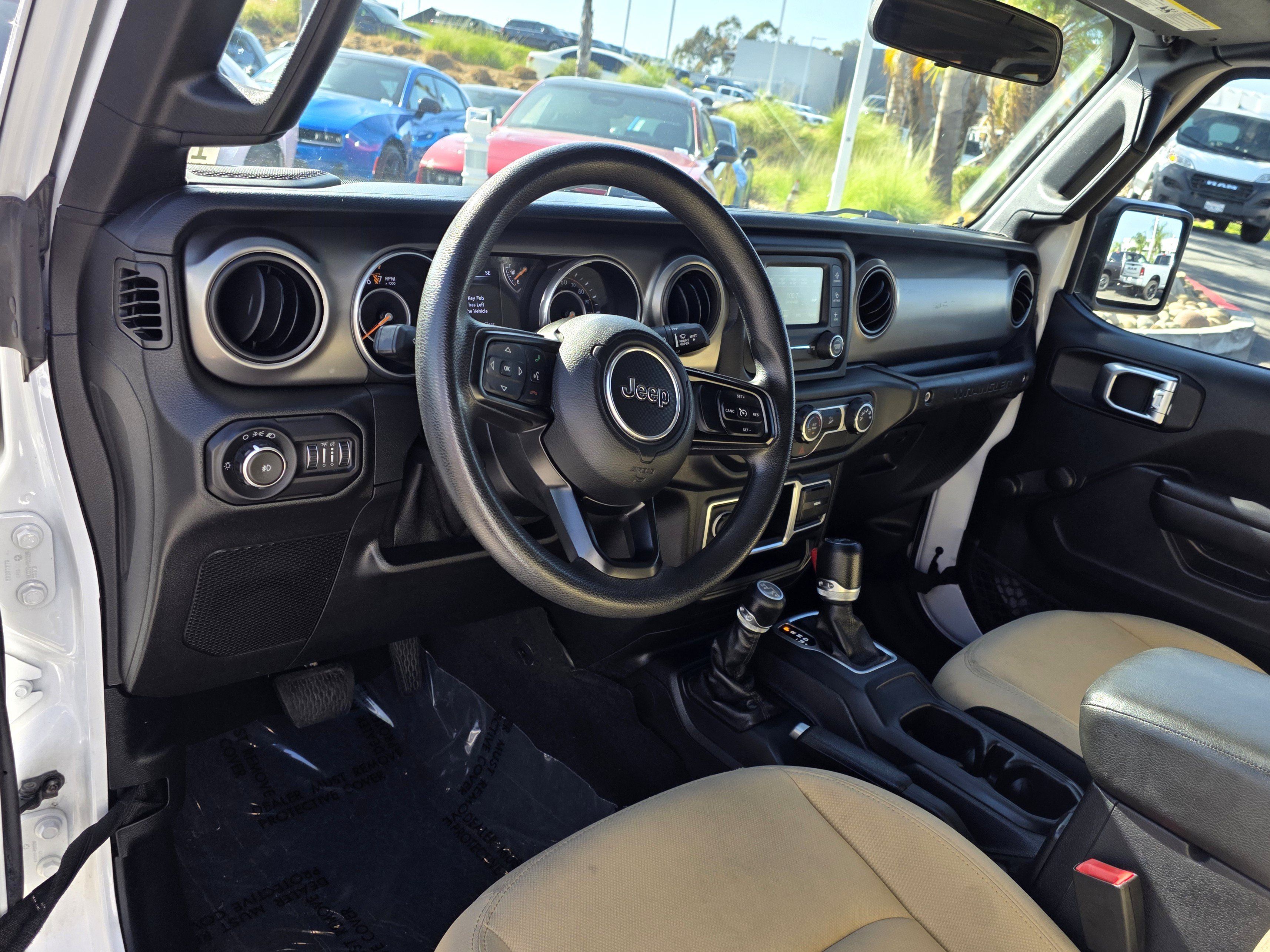 Used 2018 Jeep Wrangler Unlimited Sport AWD/4WD image 8
