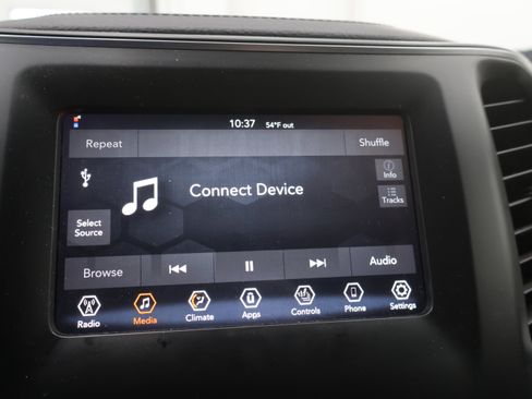 Used 2019 Jeep Cherokee Latitude Plus image 47