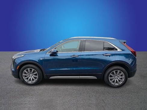 Used 2019 Cadillac XT4 Premium Luxury w/ Technology Package FWD image 2
