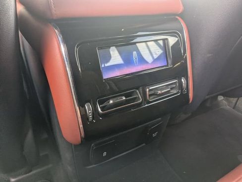 Used 2025 Lincoln Aviator Reserve w/ Equipment Group 201A AWD/4WD image 19