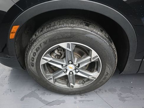 Used 2024 Chevrolet Blazer LT FWD image 9