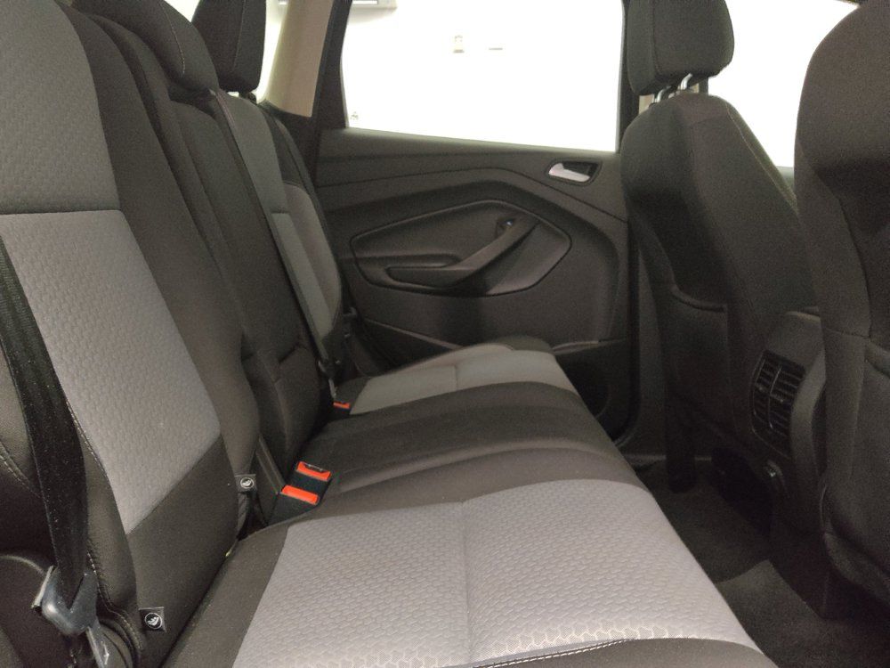 Used 2017 Ford Escape SE FWD image 19