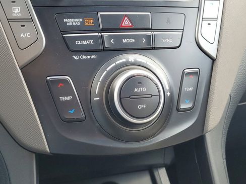 Used 2018 Hyundai Santa Fe Limited AWD/4WD image 34